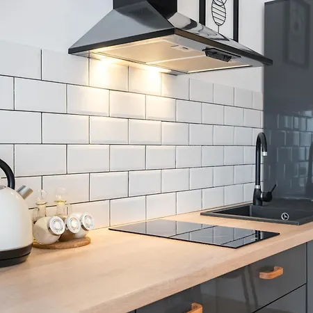 Old Town - Center - Esiko By Mrg Daire