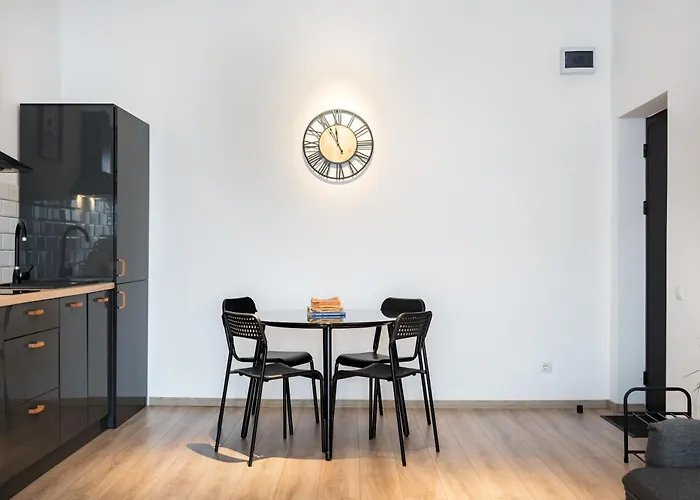 Old Town - Center - Esiko By Mrg Lägenhet Bukarest