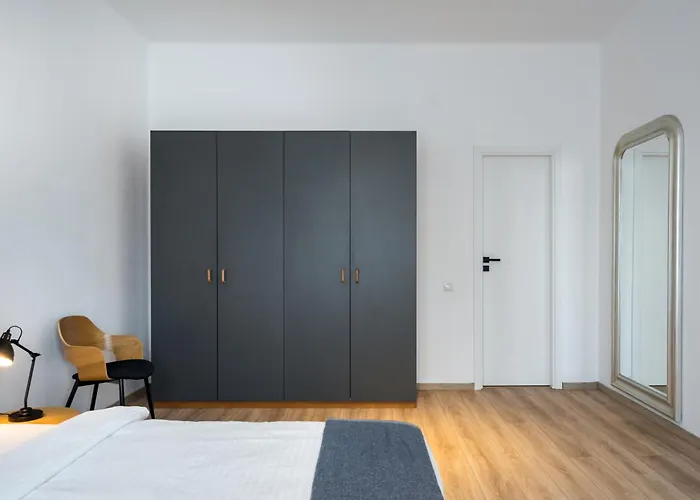 Old Town - Center - Esiko By Mrg *